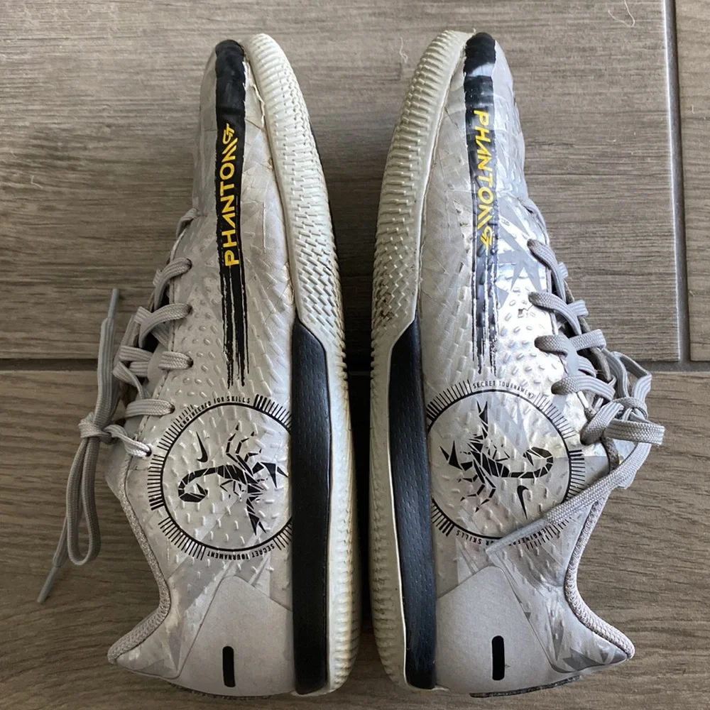 Nike Phantom GT Scorpion Academy Jr. Indoor Shoes Youth - Wolf Grey - Picture 6 of 11